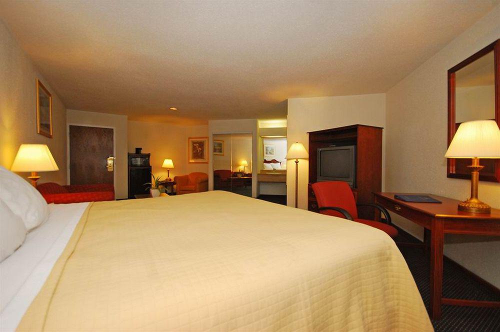 Comfort Inn Chester - Richmond South Exteriör bild